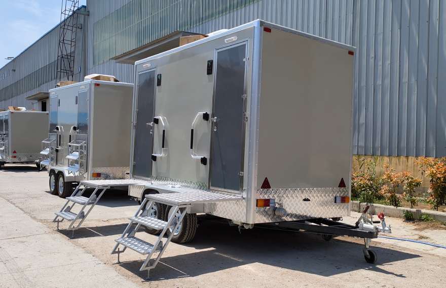 Luxury-Toilet-Trailers-for-Sale